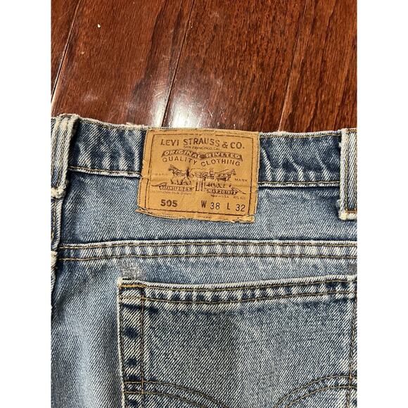 Vintage Levis Cut Off Shorts Mens 38 Blue Jorts Denim Jeans Washed Out Faded 505 - Picture 7 of 14